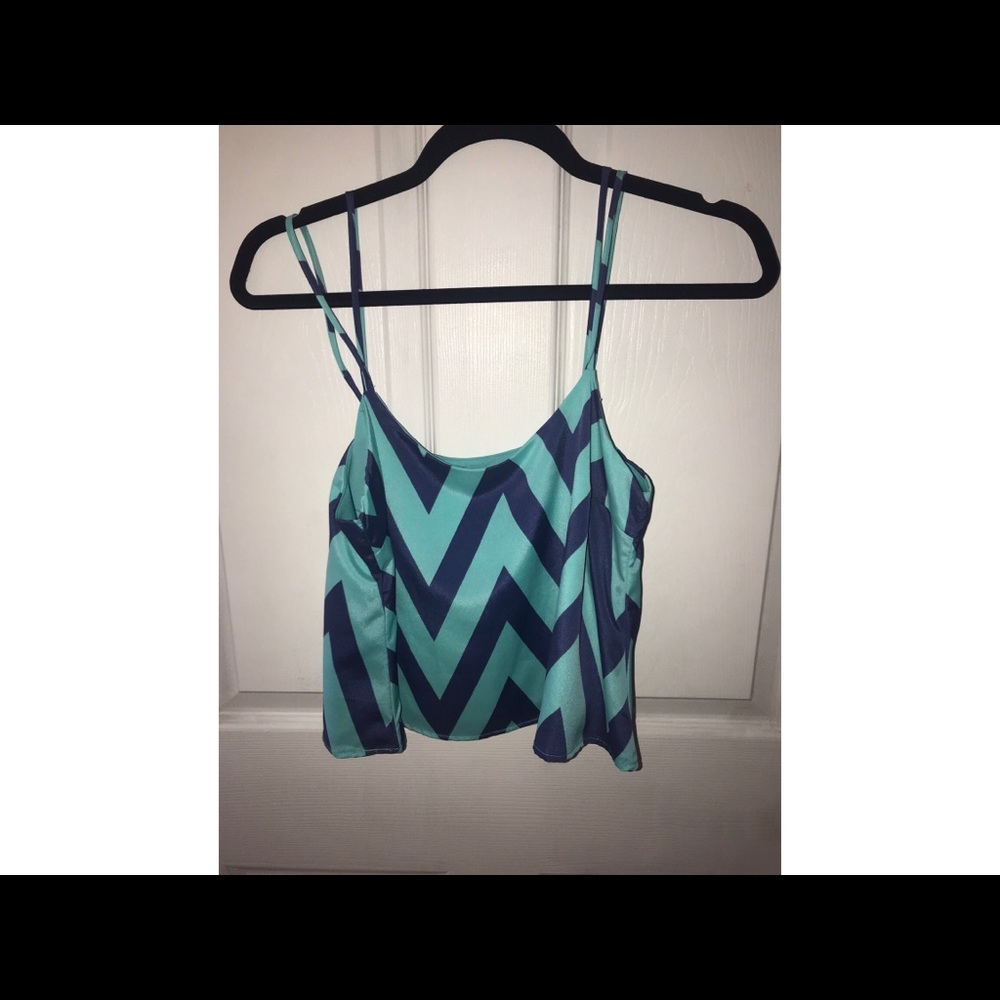 SPAGHETTI STRAP CROP TOP